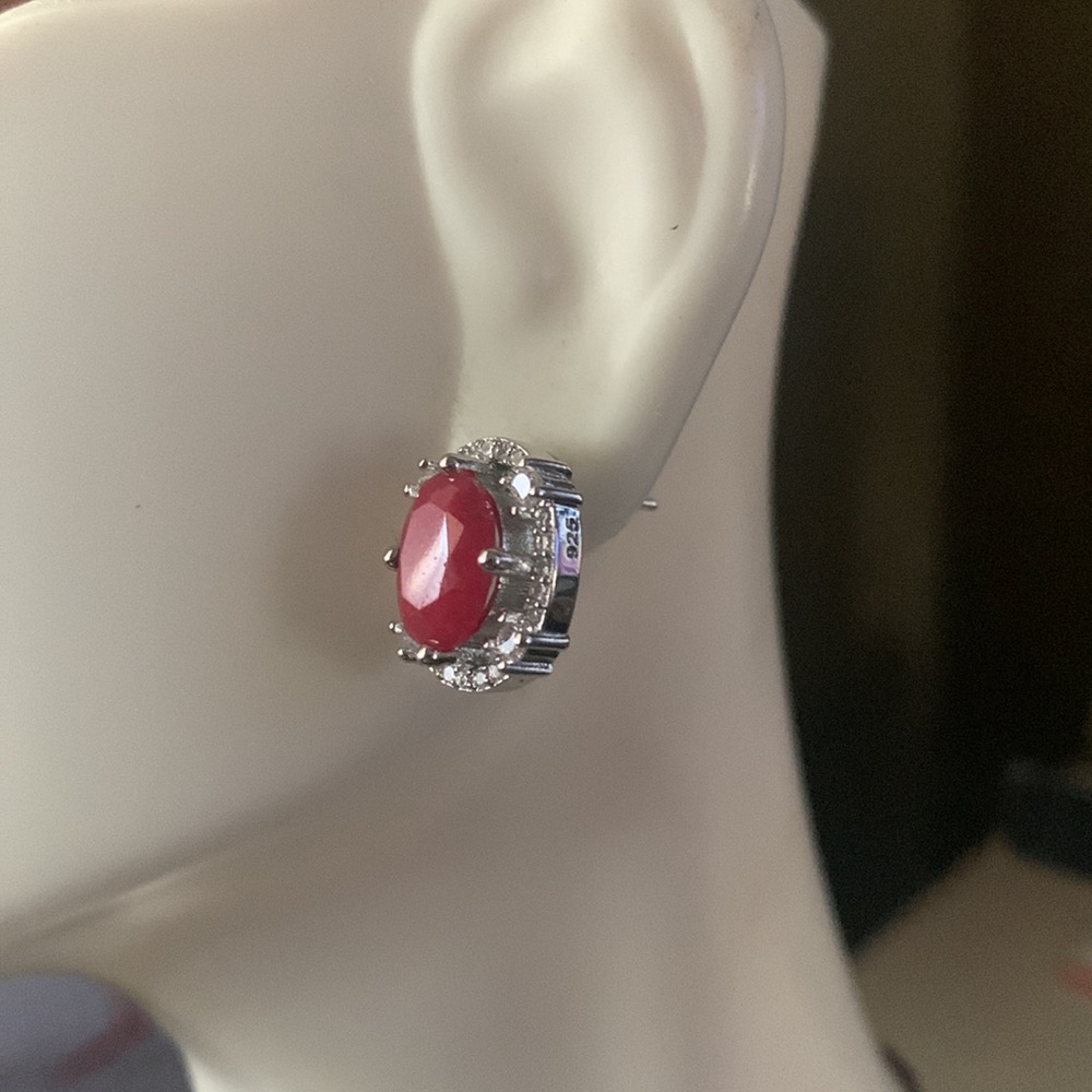 New classy stylish elegant artwork artisan Red Ruby Cz’s SS925 studs earrings - Picture 8 of 11